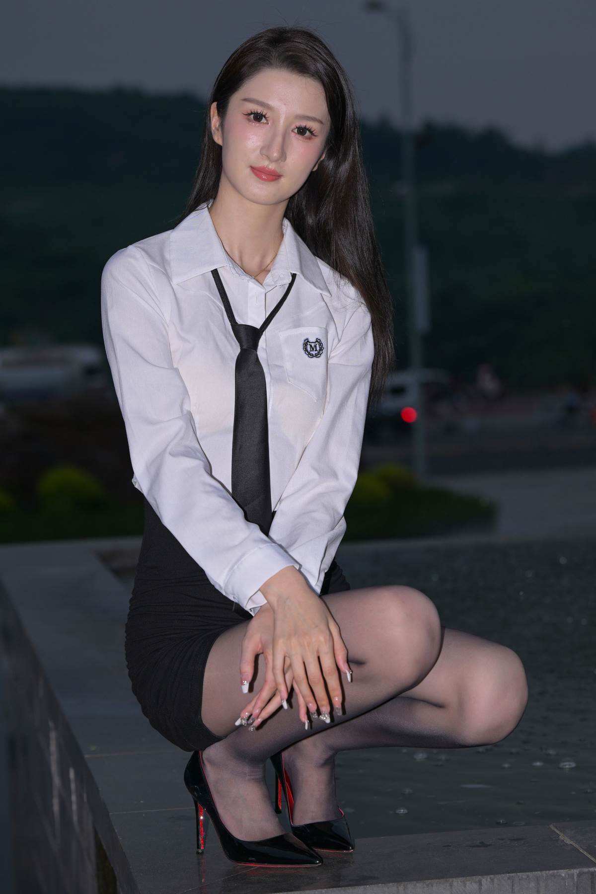 精选街拍作品 NO.3529 一始街拍作品 – 黑白搭配通勤风