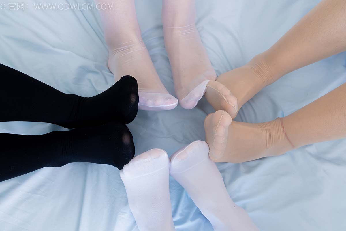 物恋传媒 NO.2243 茯苓&岚岚&泡泡&米米-新春快乐 预览图 - 2