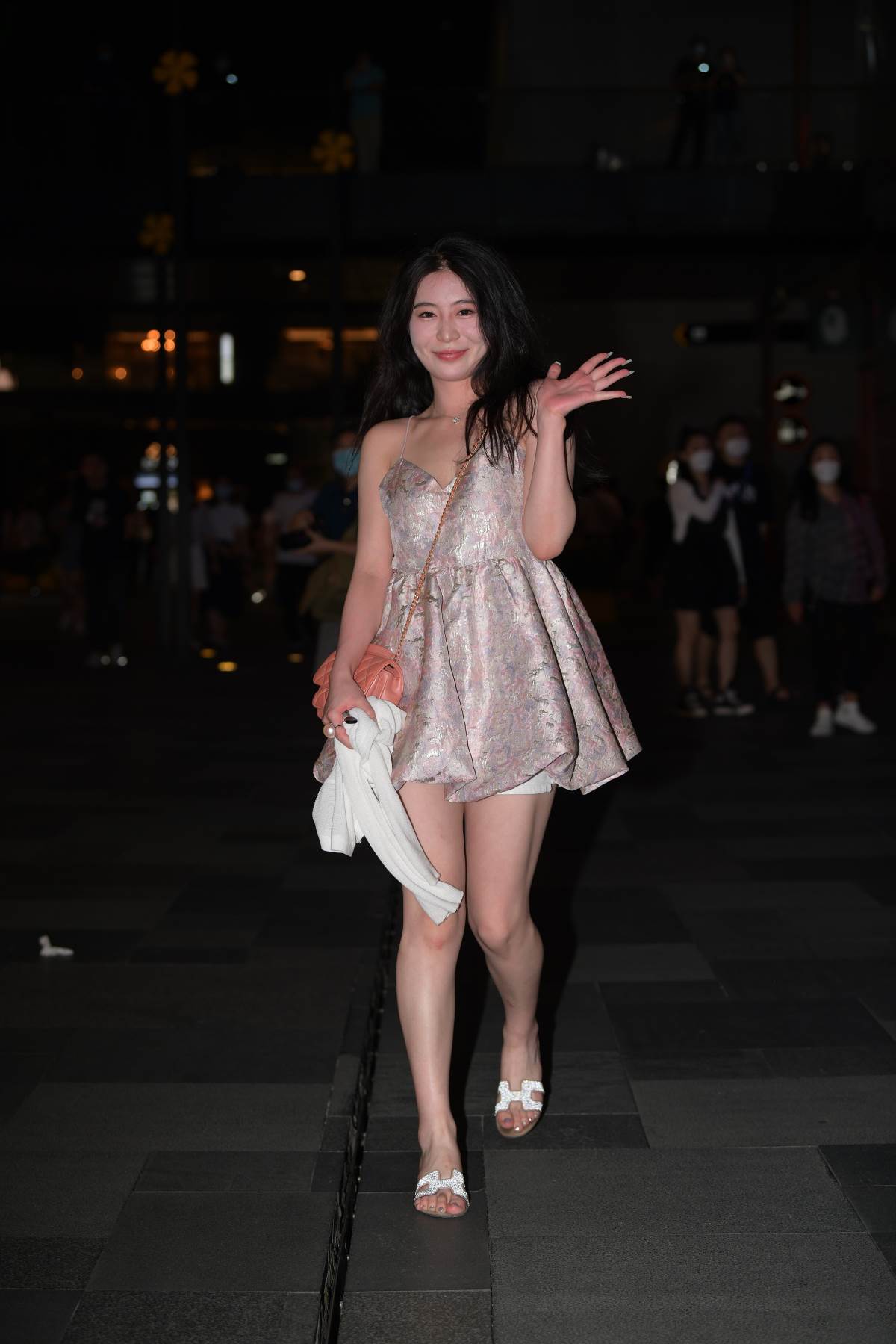 精选街拍作品 NO.3783 甜美连衣裙女神