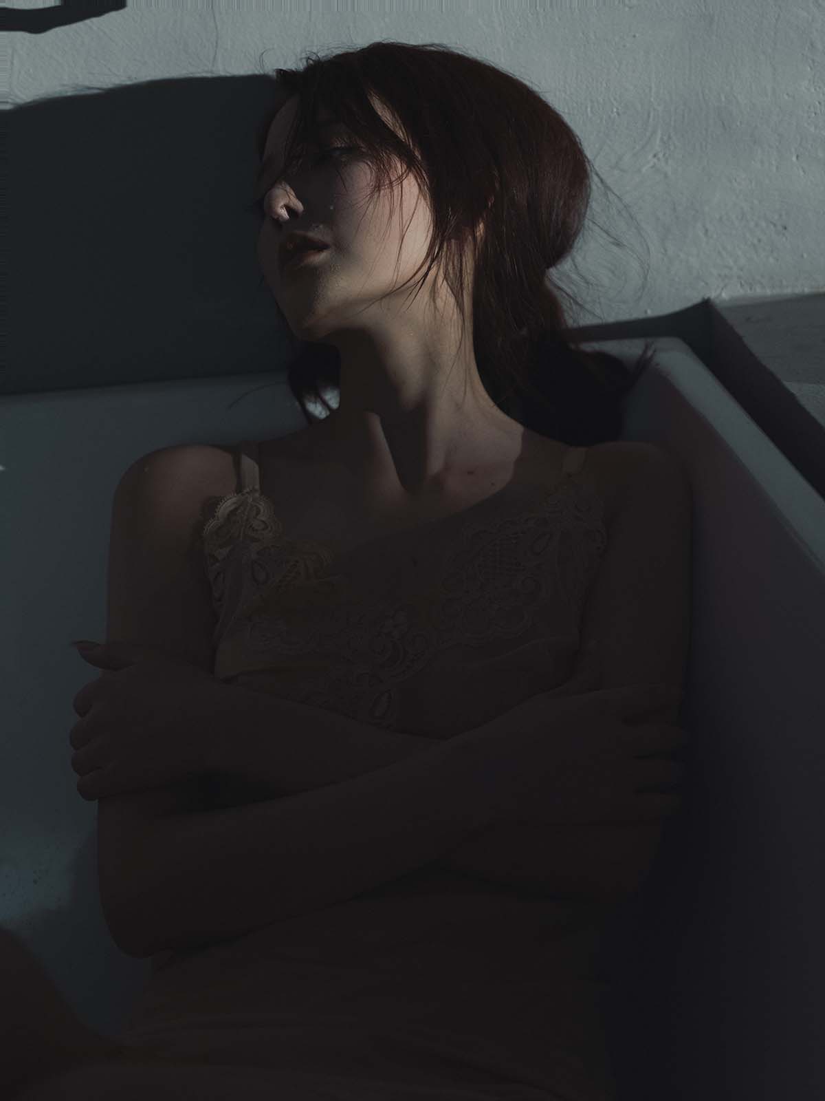 [YITUYU艺图语]2025.01.15 转身离别 文文子 预览图 - 2