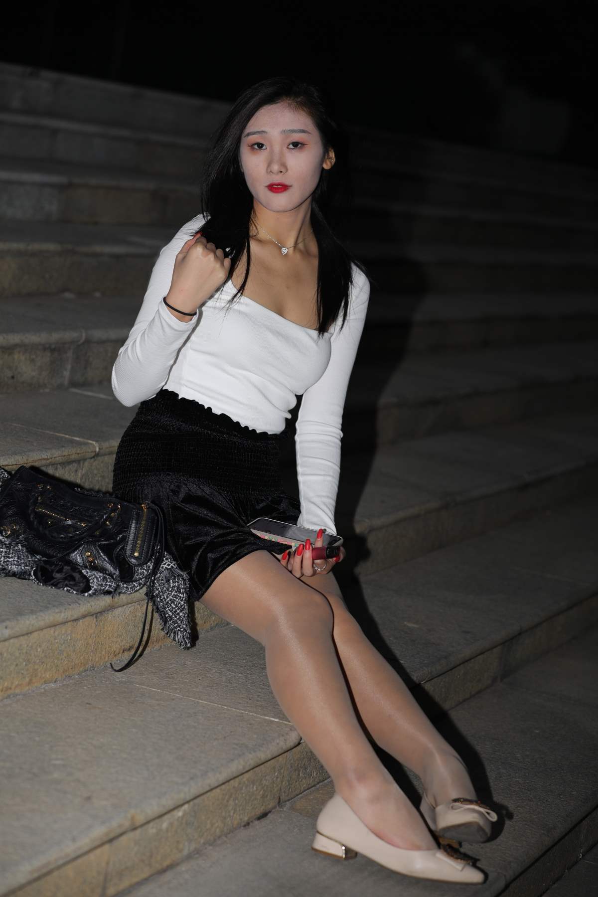 精选街拍作品 NO.3823 简单黑白搭配