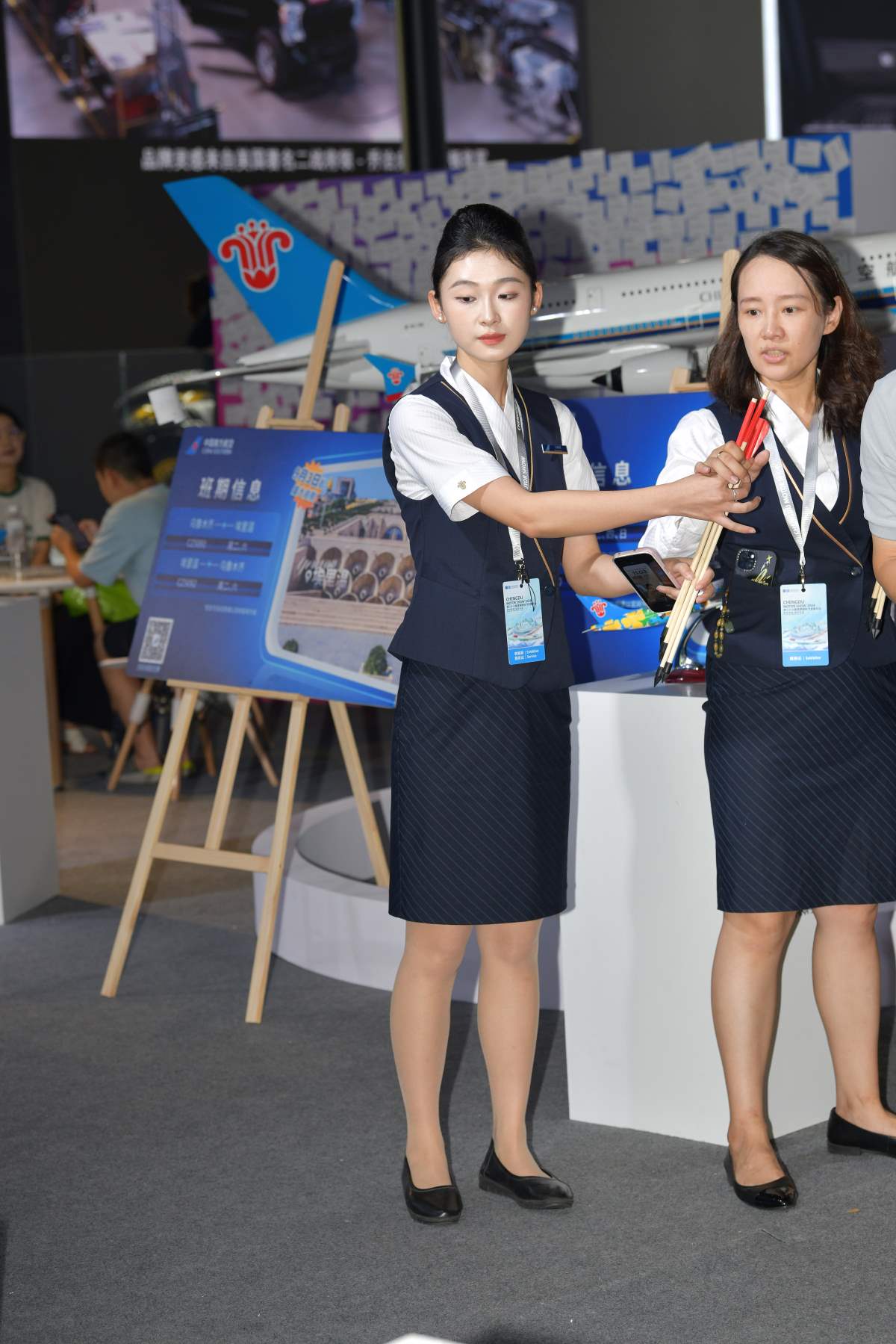 精选街拍作品 NO.3837 航空服小姐姐