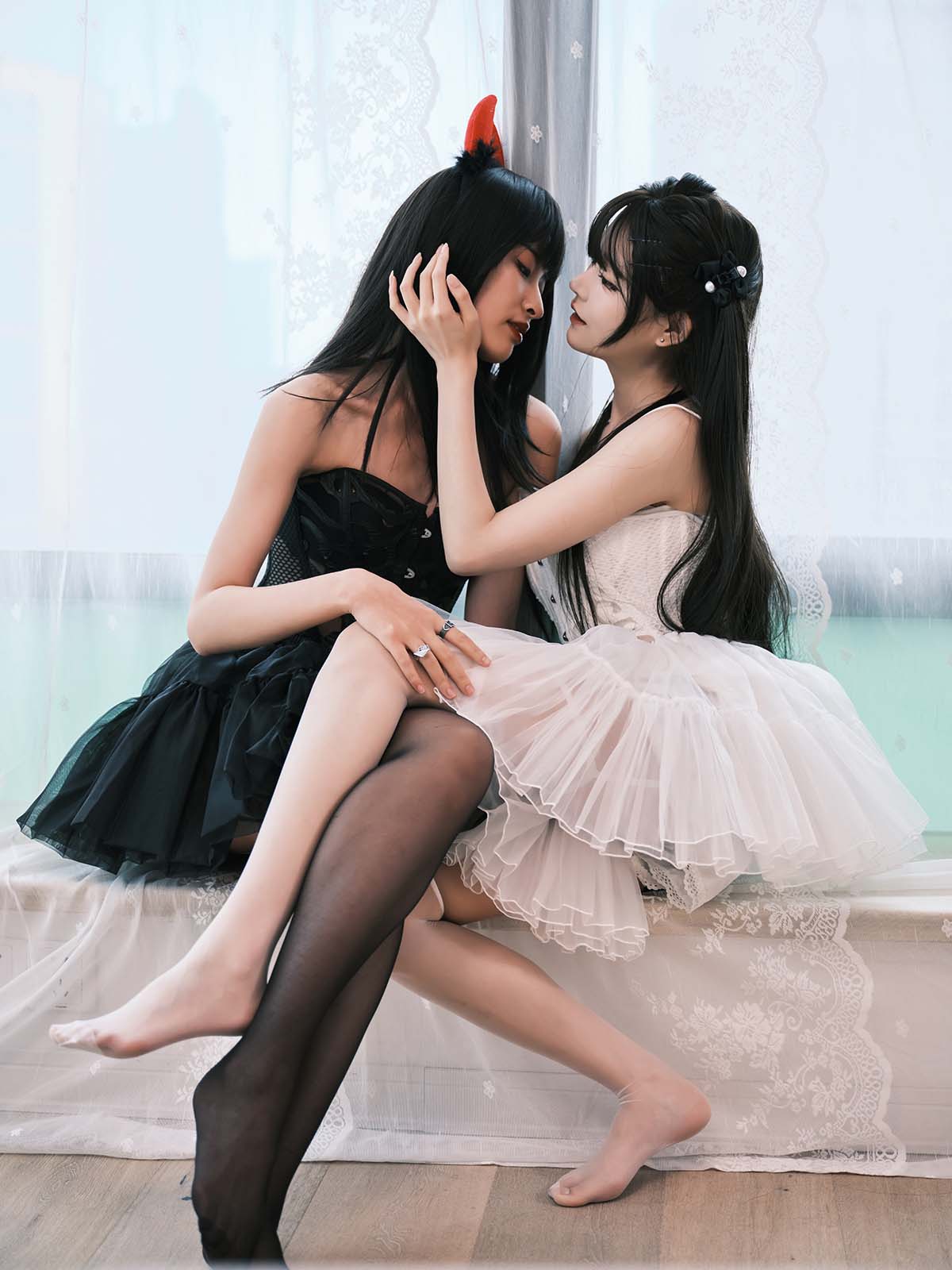 [YITUYU艺图语]2025.01.27 黑天使与白天使 孟程程