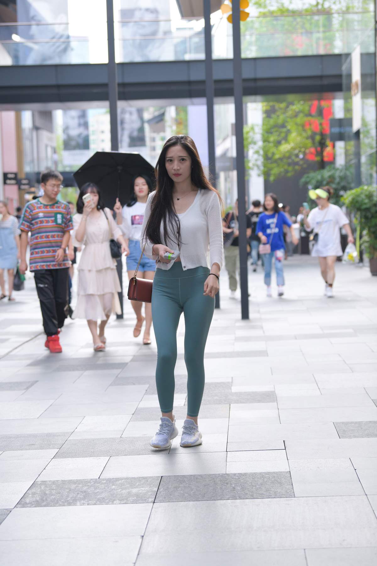 精选街拍作品 NO.3866 减龄运动装