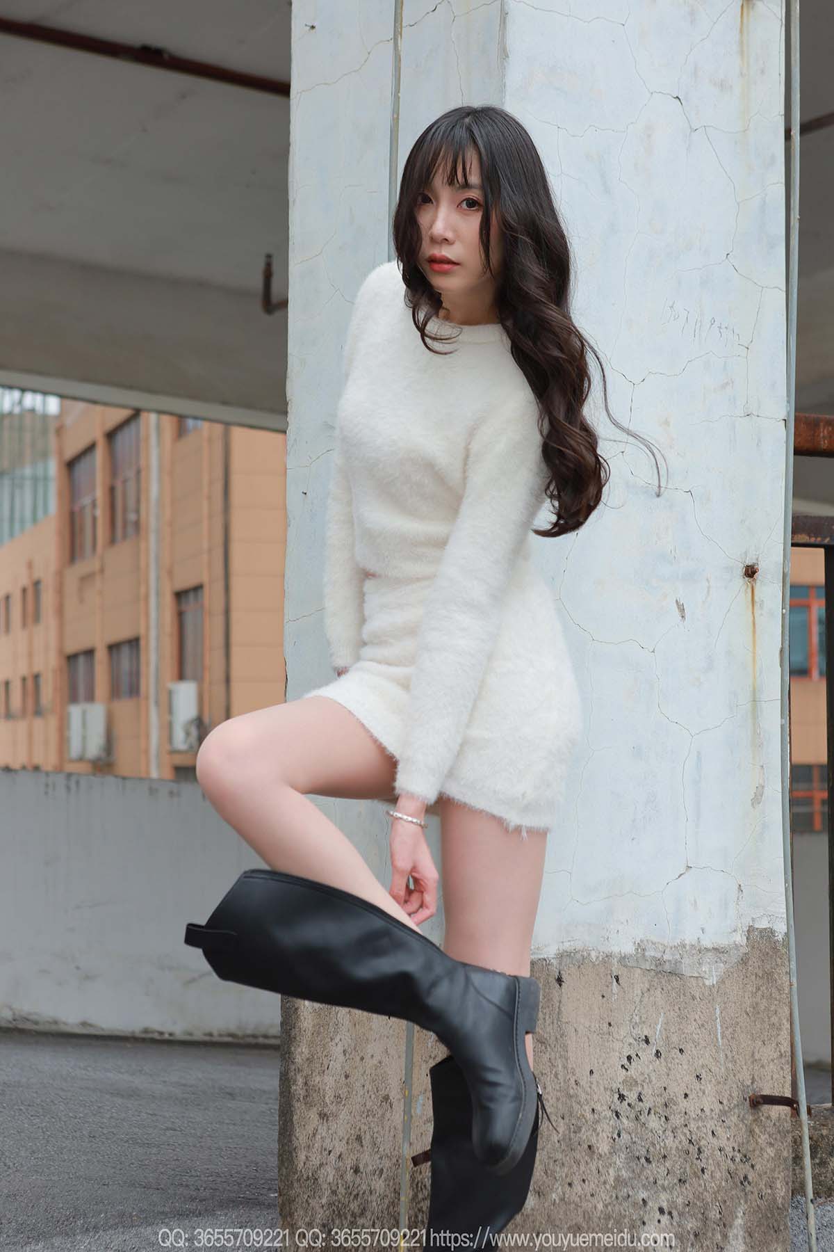 [IESS异思趣向] 2025.04.07 丝享家2021：团团《长靴包臀裙（下）》