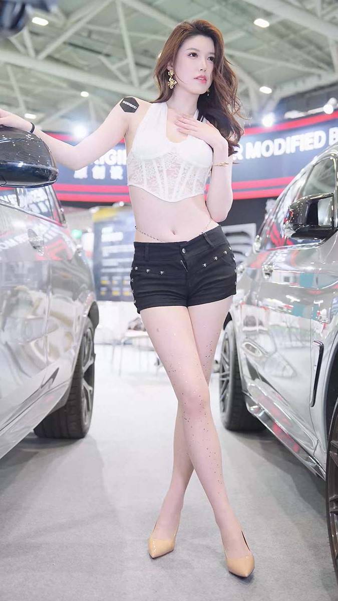 2024 深圳改装车展 Auto Salon 车模抖音网红随拍 36