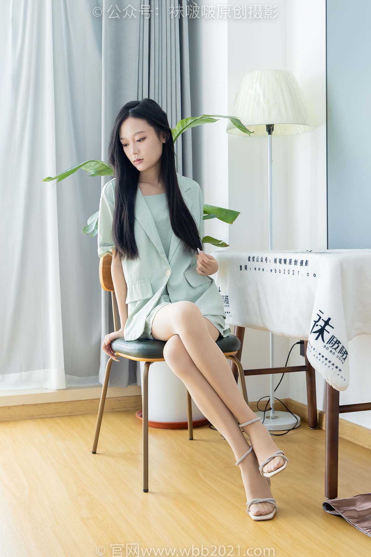 [BoBoSocks袜啵啵]NO.526 焦糖-三双高跟鞋、薄肉丝（脚尖透明款）、裸足（红色美甲）（花絮版）