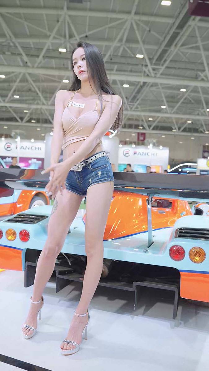 2024 深圳改装车展 Auto Salon 车模抖音网红随拍 43