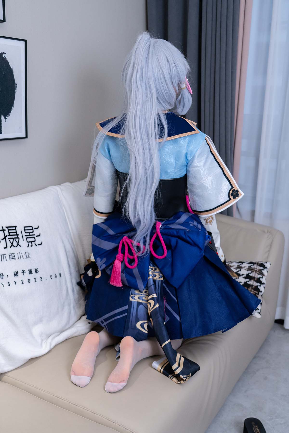 甜予摄影 NO.141 澜澜-cos服人字拖、白丝、裸足、挠脚心剧情