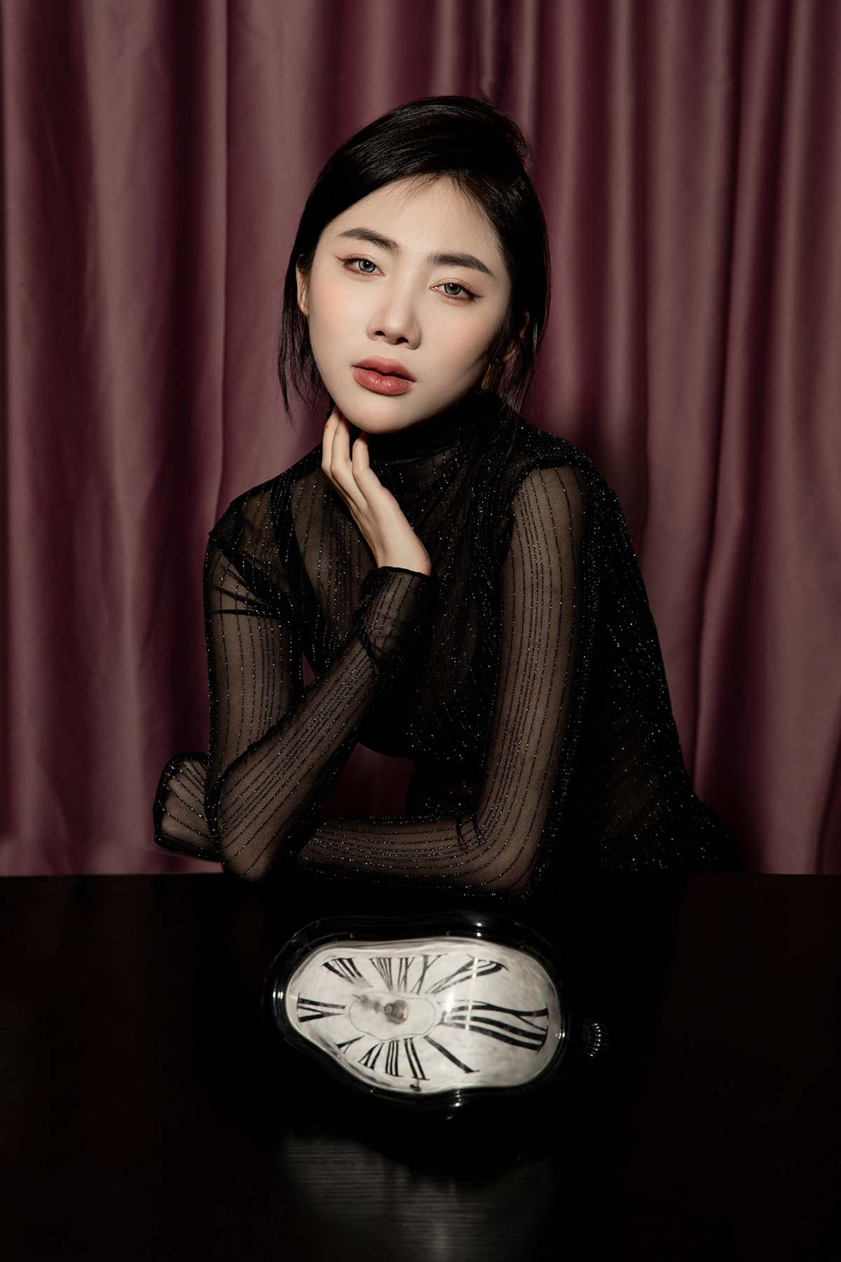 [YITUYU艺图语]2025.02.25 时间的钟 徐徐 预览图 - 2