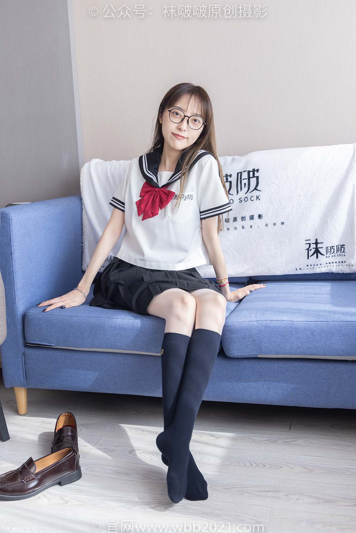 [BoBoSocks袜啵啵]NO.530 稚予-皮鞋、高跟鞋、深蓝色小腿棉袜、油亮白丝油亮肉丝、jk制服