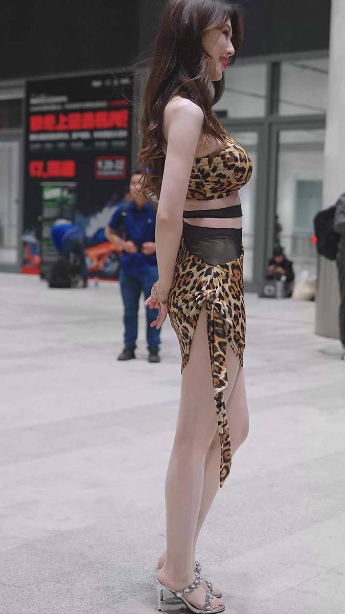 2024 深圳改装车展 Auto Salon 车模抖音网红随拍 61