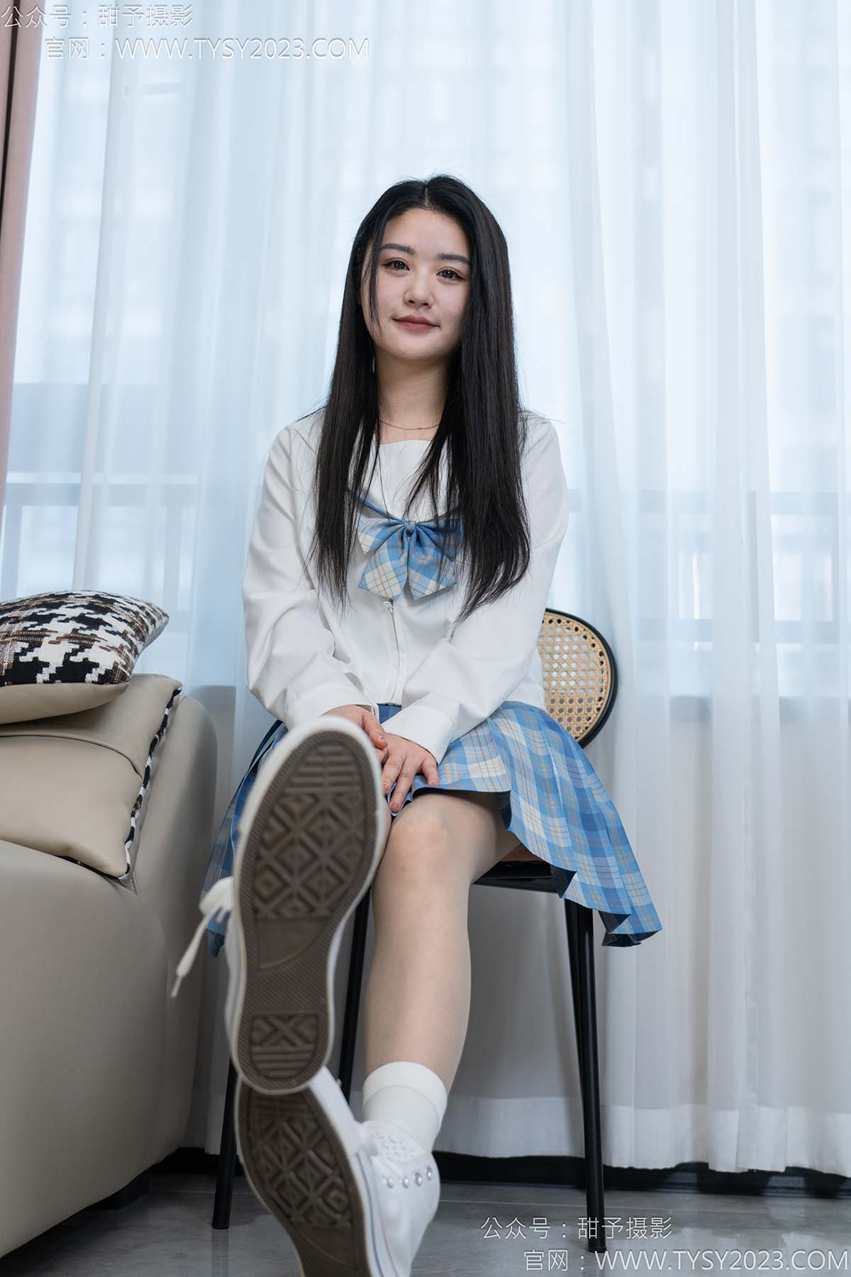 甜予摄影 NO.154 澜澜-帆布鞋、白棉袜、薄灰丝、跺脚抖腿剧情