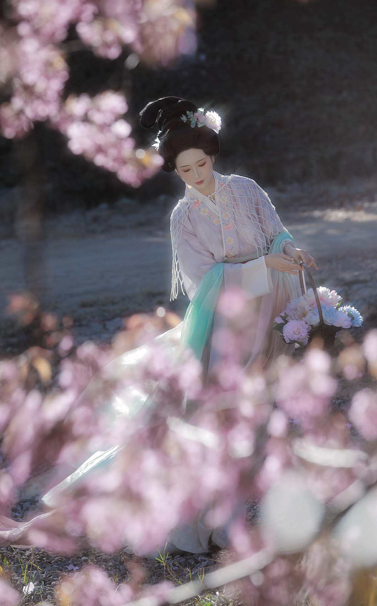 [YITUYU艺图语]2025.03.06 绣面芙蓉一笑开，斜飞宝鸭衬相腮 瑜瑾