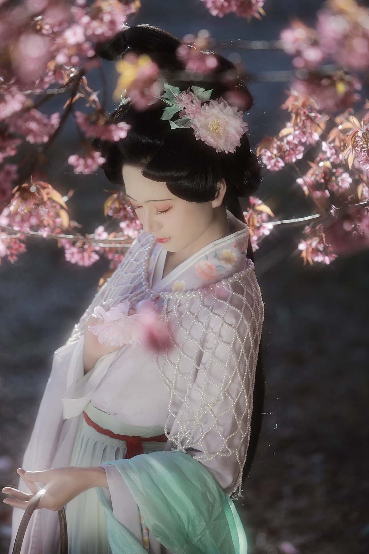 [YITUYU艺图语]2025.03.06 绣面芙蓉一笑开，斜飞宝鸭衬相腮 瑜瑾 预览图 - 2