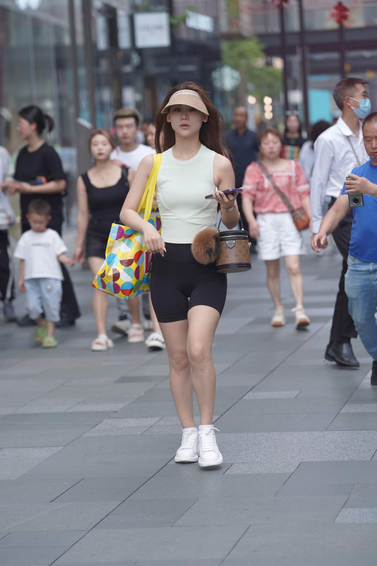 精选街拍作品 NO.4046 瑜伽短裤好身材