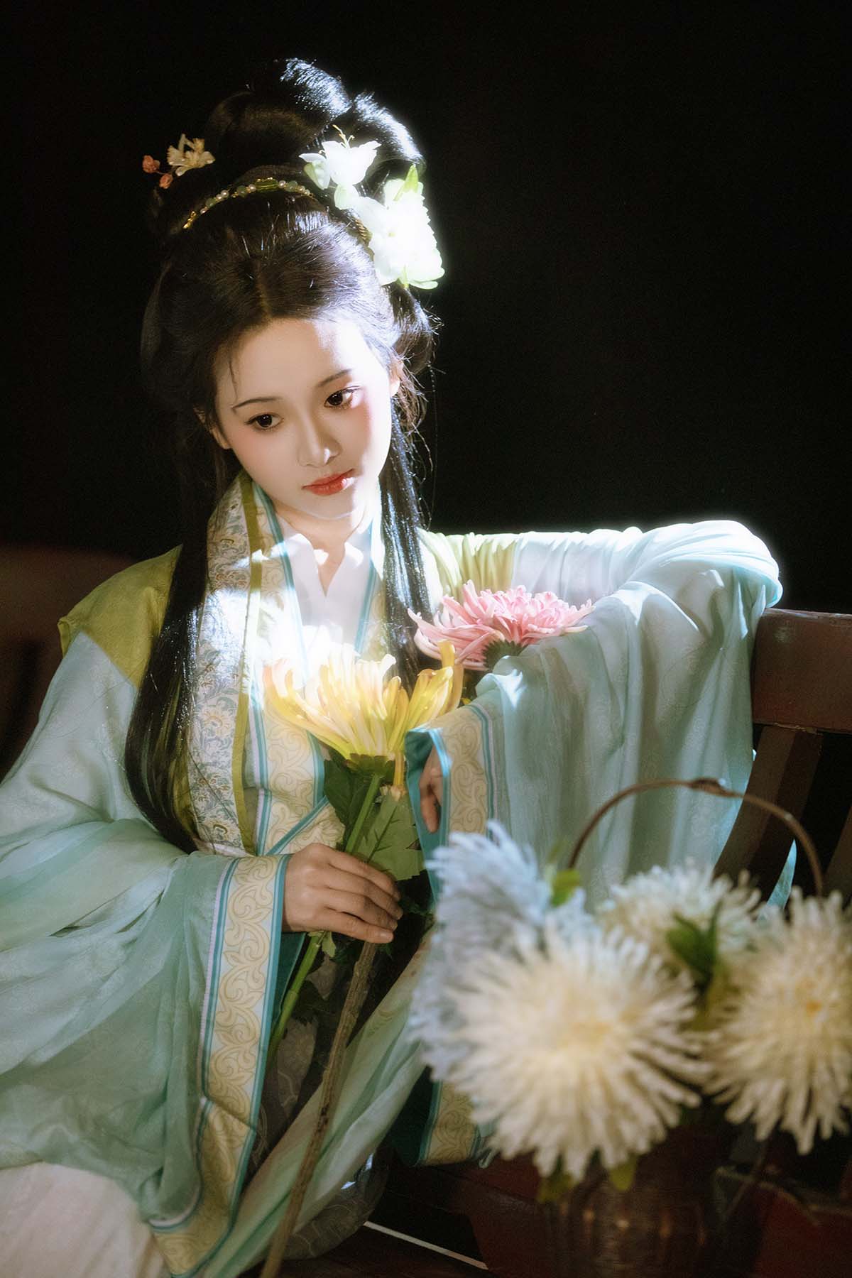 [YITUYU艺图语]2025.03.09 点绛唇 就是叫美男啊 预览图 - 2