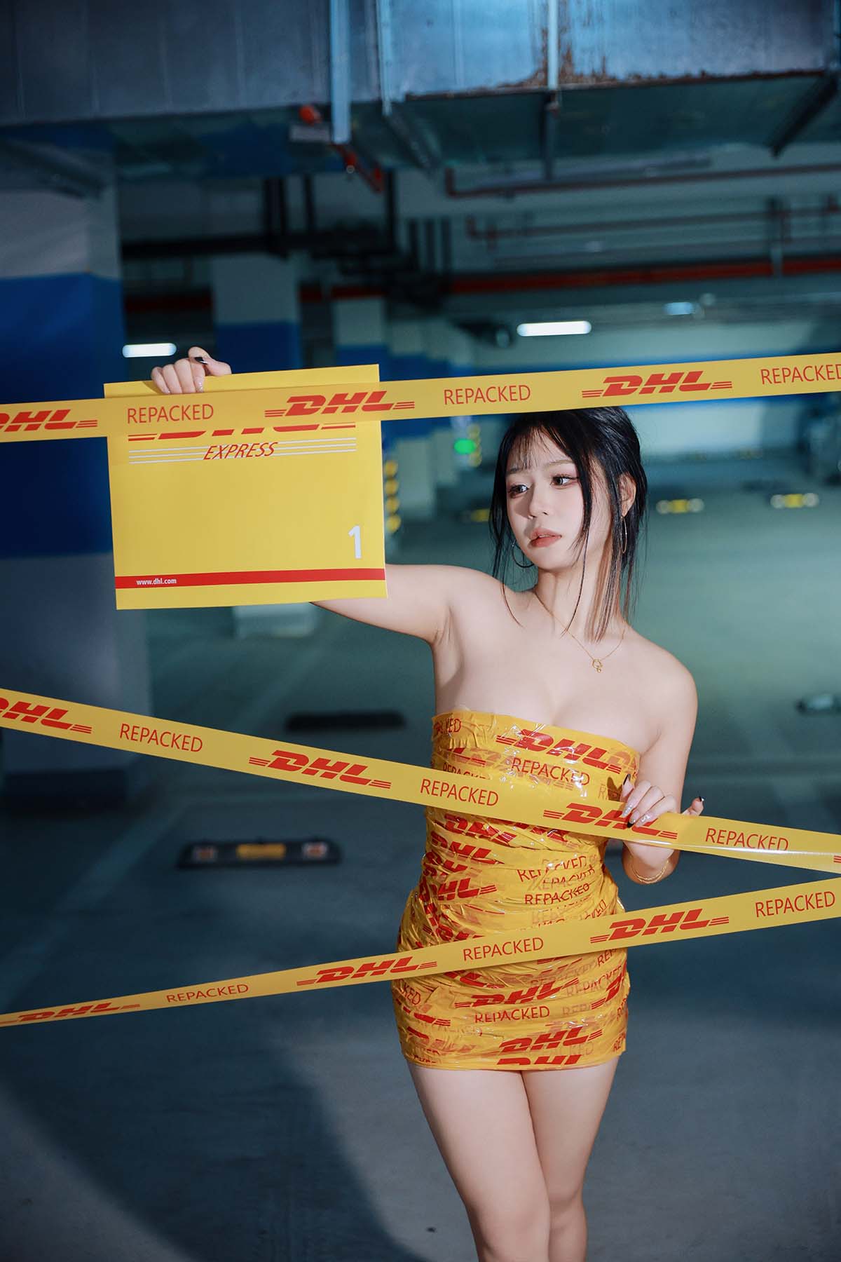[YITUYU艺图语]2025.03.13 胶带风写真 王哪跑11__