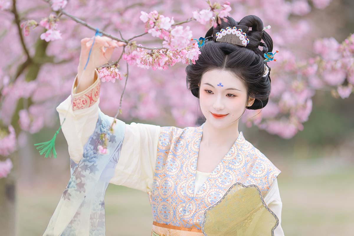 [YITUYU艺图语]2025.03.16 春日游 可可k_ 预览图 - 2