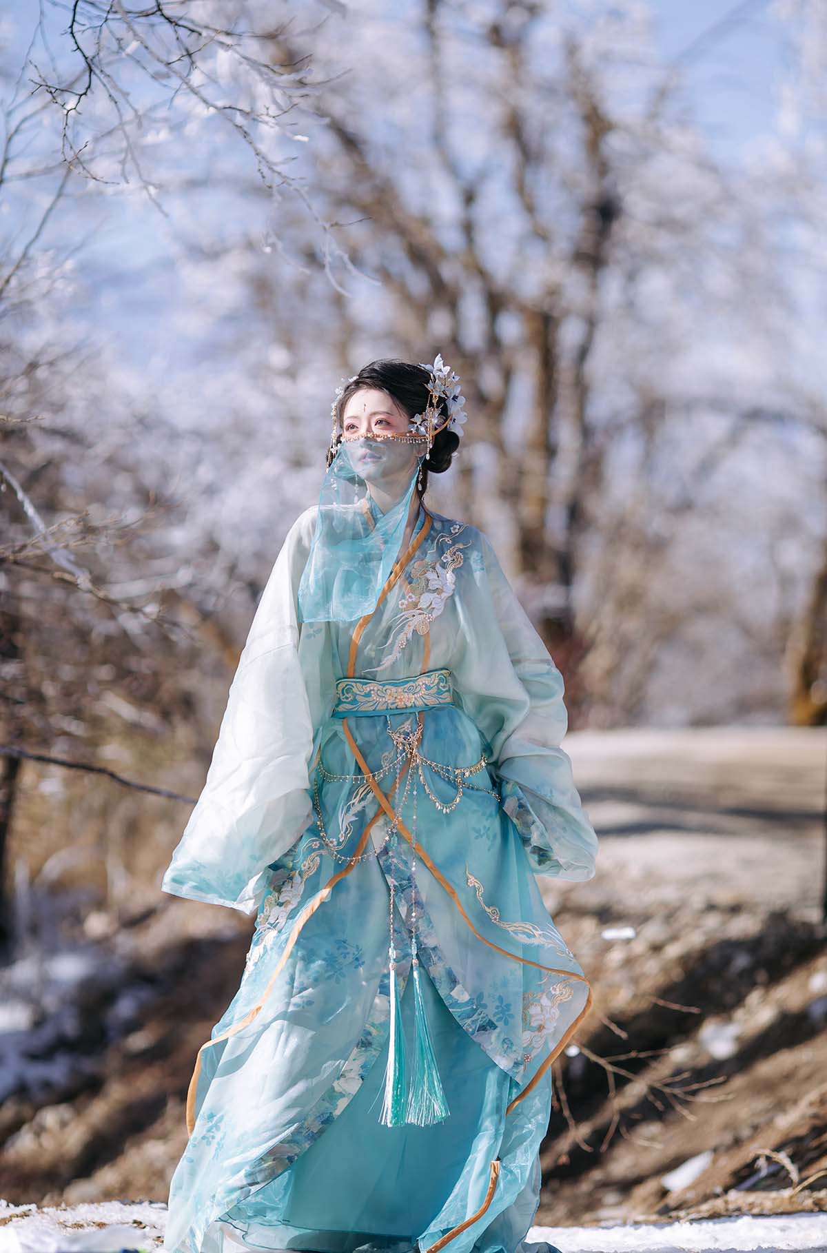 [YITUYU艺图语]2025.03.17 她从天山来 赤嫣在这里 预览图 - 2