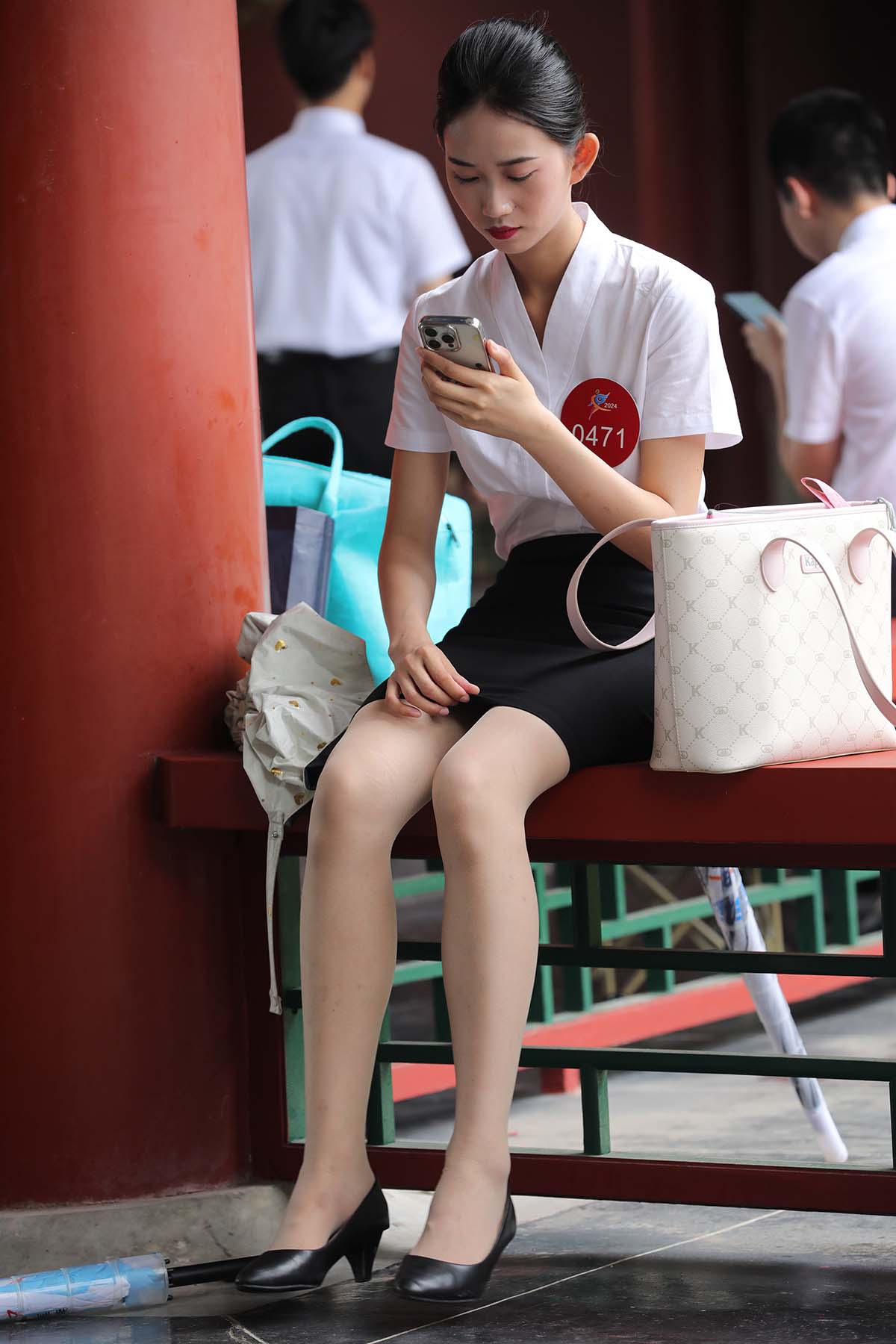 精选街拍作品 NO.4109 衬衫黑裙