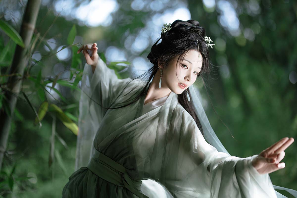 [YITUYU艺图语]2025.03.20 清冷大师姐 一枝沐瑶瑶