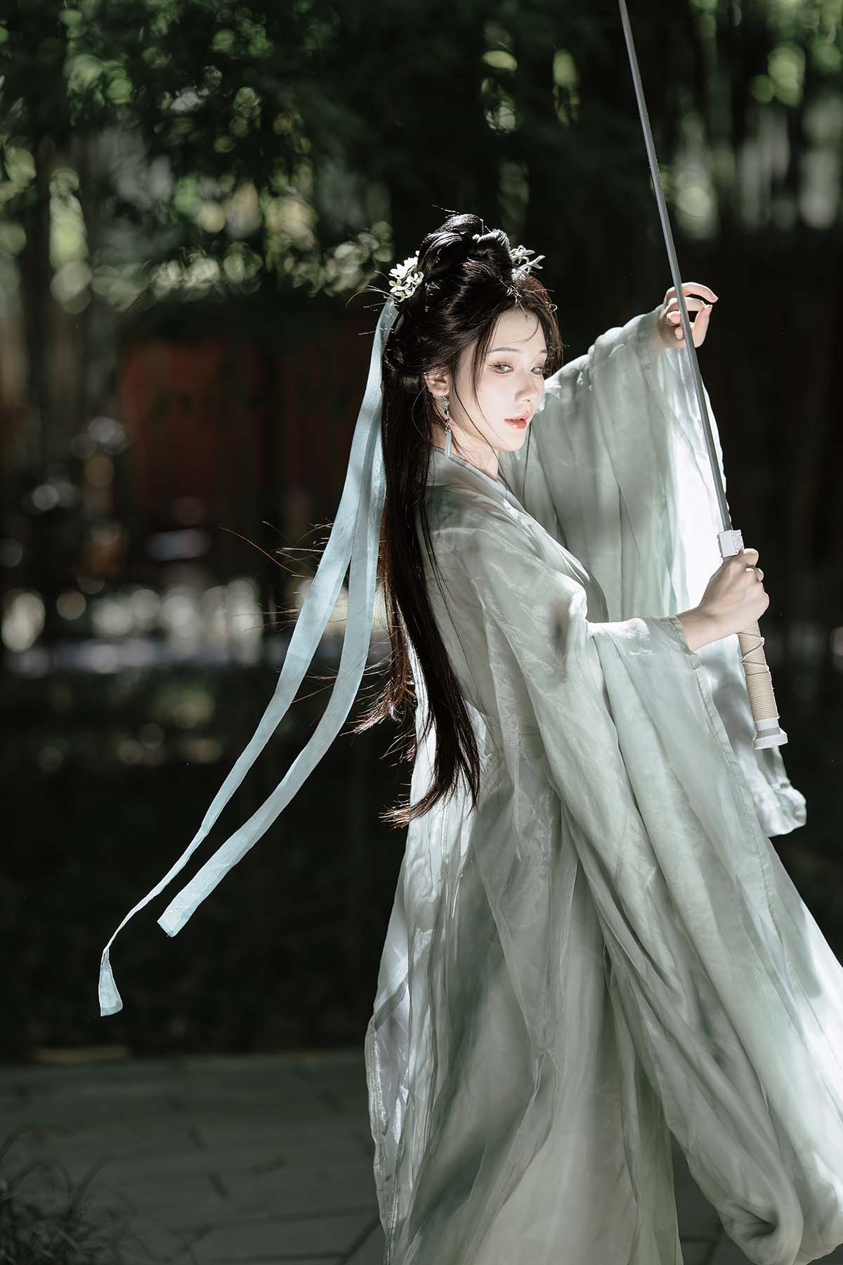 [YITUYU艺图语]2025.03.20 清冷大师姐 一枝沐瑶瑶 预览图 - 2