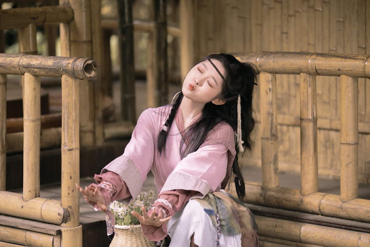 [YITUYU艺图语]2025.03.23 古风小师妹 涯涯