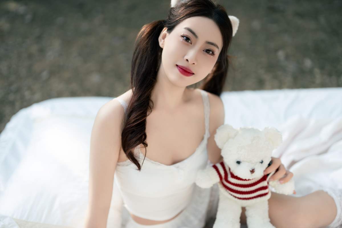 [YITUYU艺图语]2025.03.24 户外放松轻私 怡宝