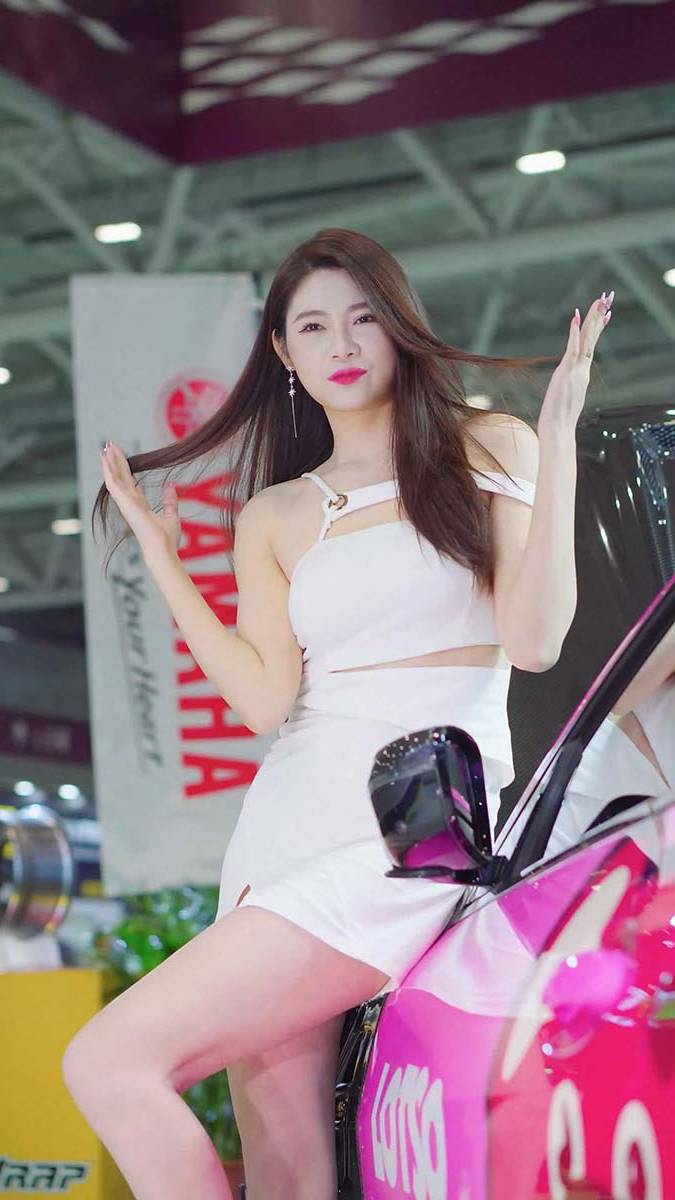 2024 深圳改装车展 Auto Salon 车模抖音网红随拍 97