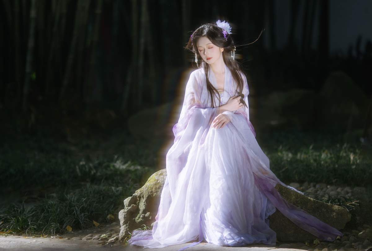 [YITUYU艺图语]2025.03.26 林间精灵 赤嫣在这里 预览图 - 2