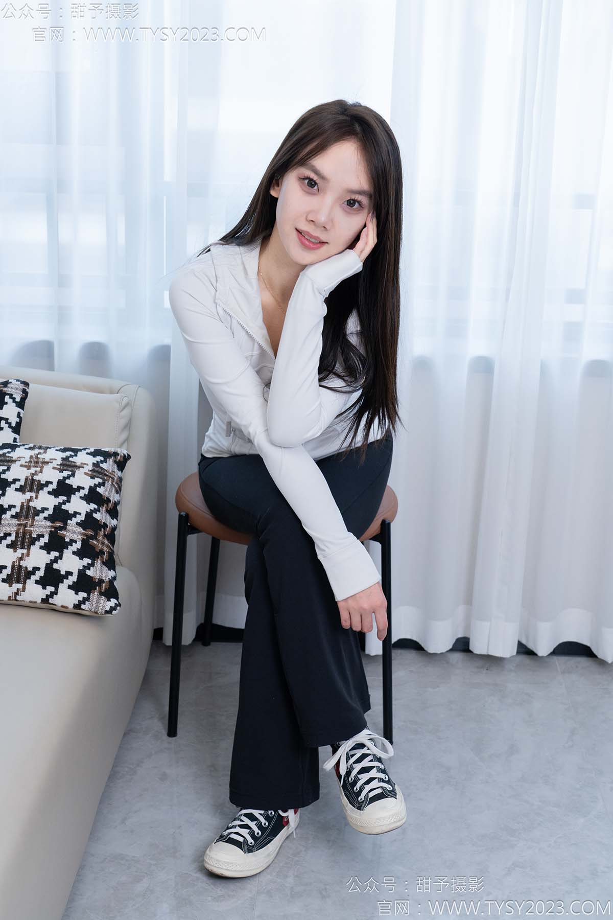 甜予摄影 NO.169 贝壳-帆布鞋、白棉袜、裸足