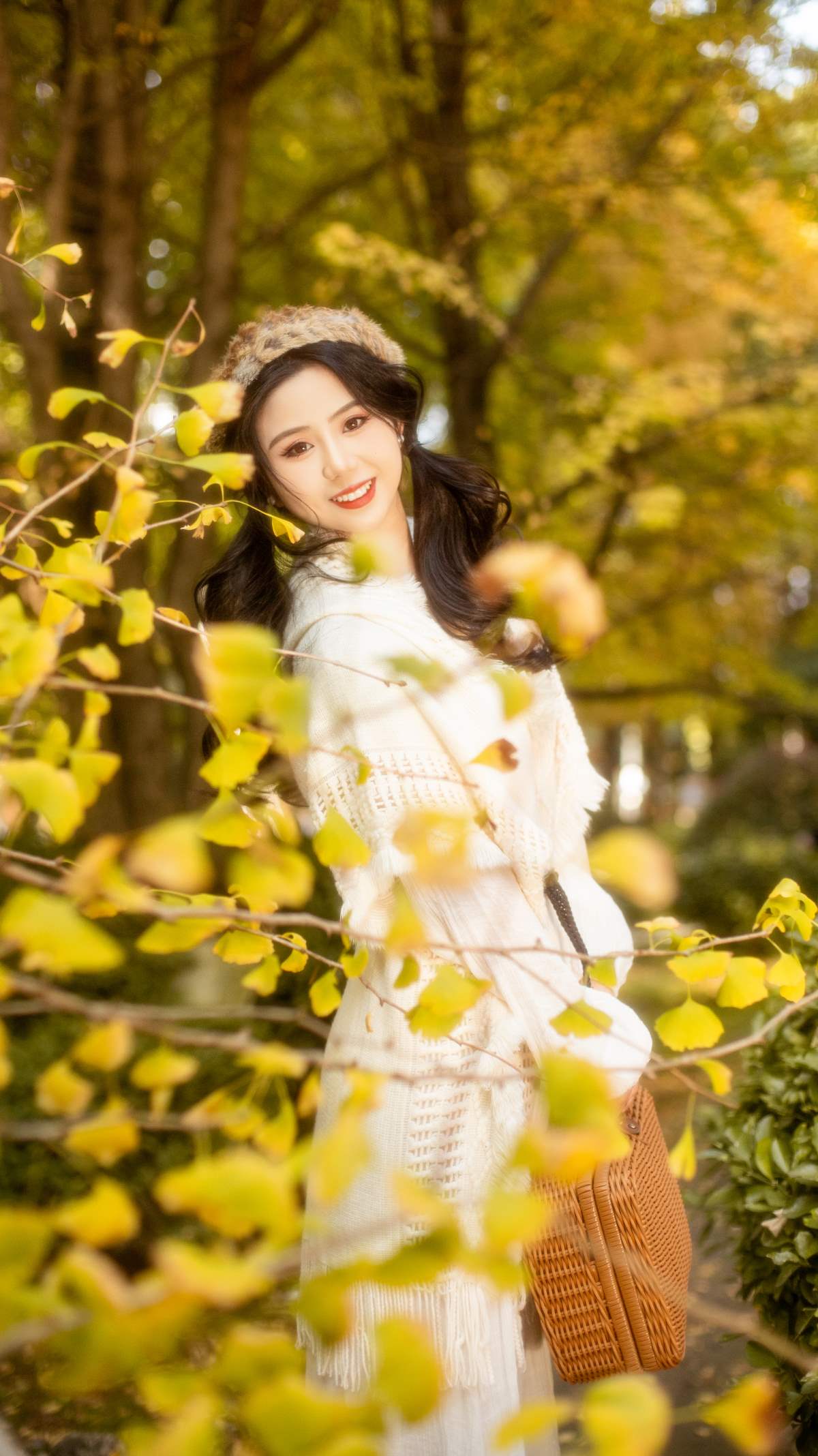 [YITUYU艺图语]2025.03.22 晚秋 要吃芒果嘛