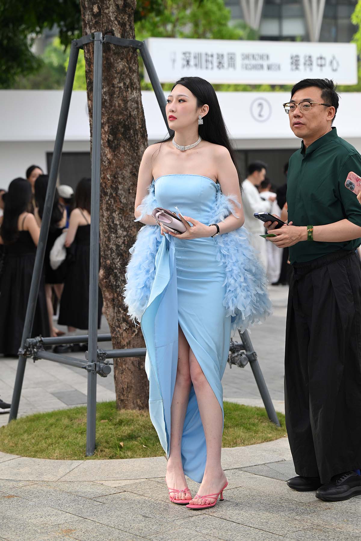 精选街拍作品 NO.4148 浅蓝色抹胸裙