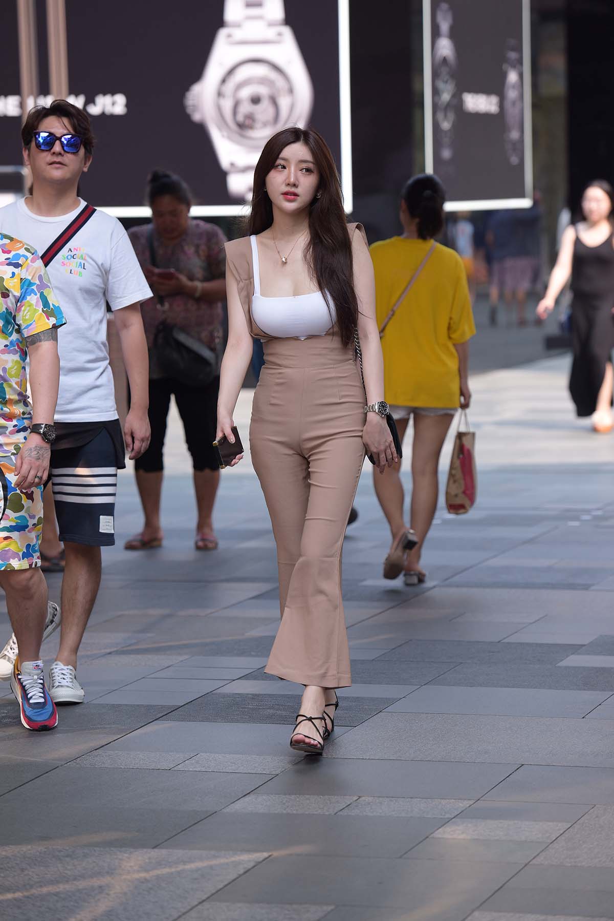 精选街拍作品 NO.4186 甜美背带裤