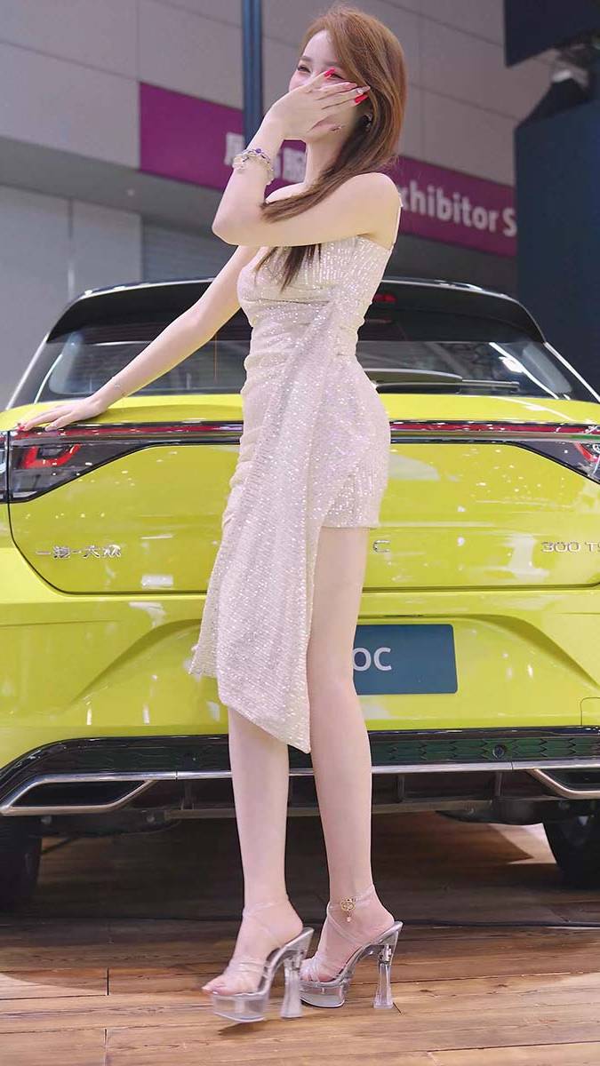 2024 深圳粤港澳大湾区车展 Model 车模随拍 40