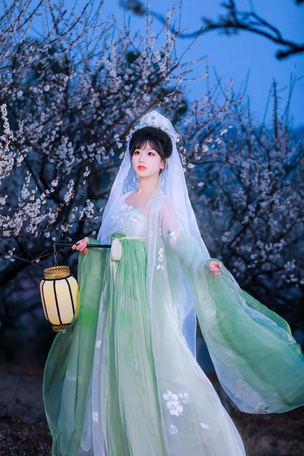 [YITUYU艺图语]2025.04.04 暗香 周周Ay