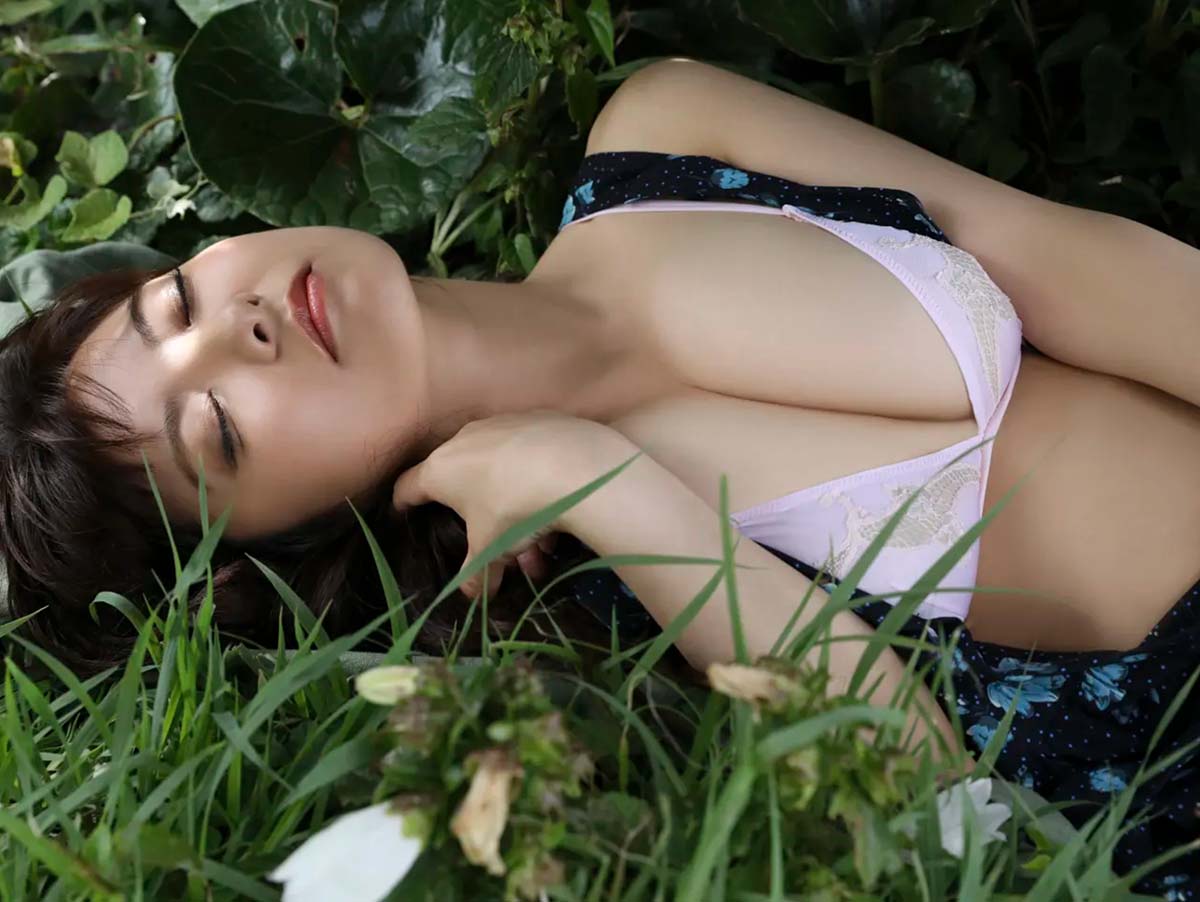 花井美理 – 解禁！Ｈカップ裸身 vol.2 预览图 - 2