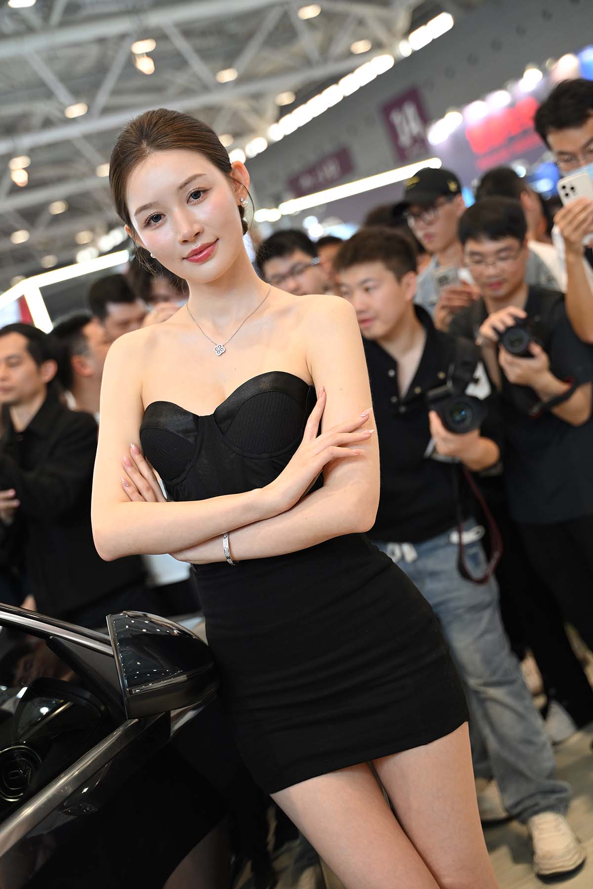 精选街拍作品 NO.4228 黑色抹胸裙