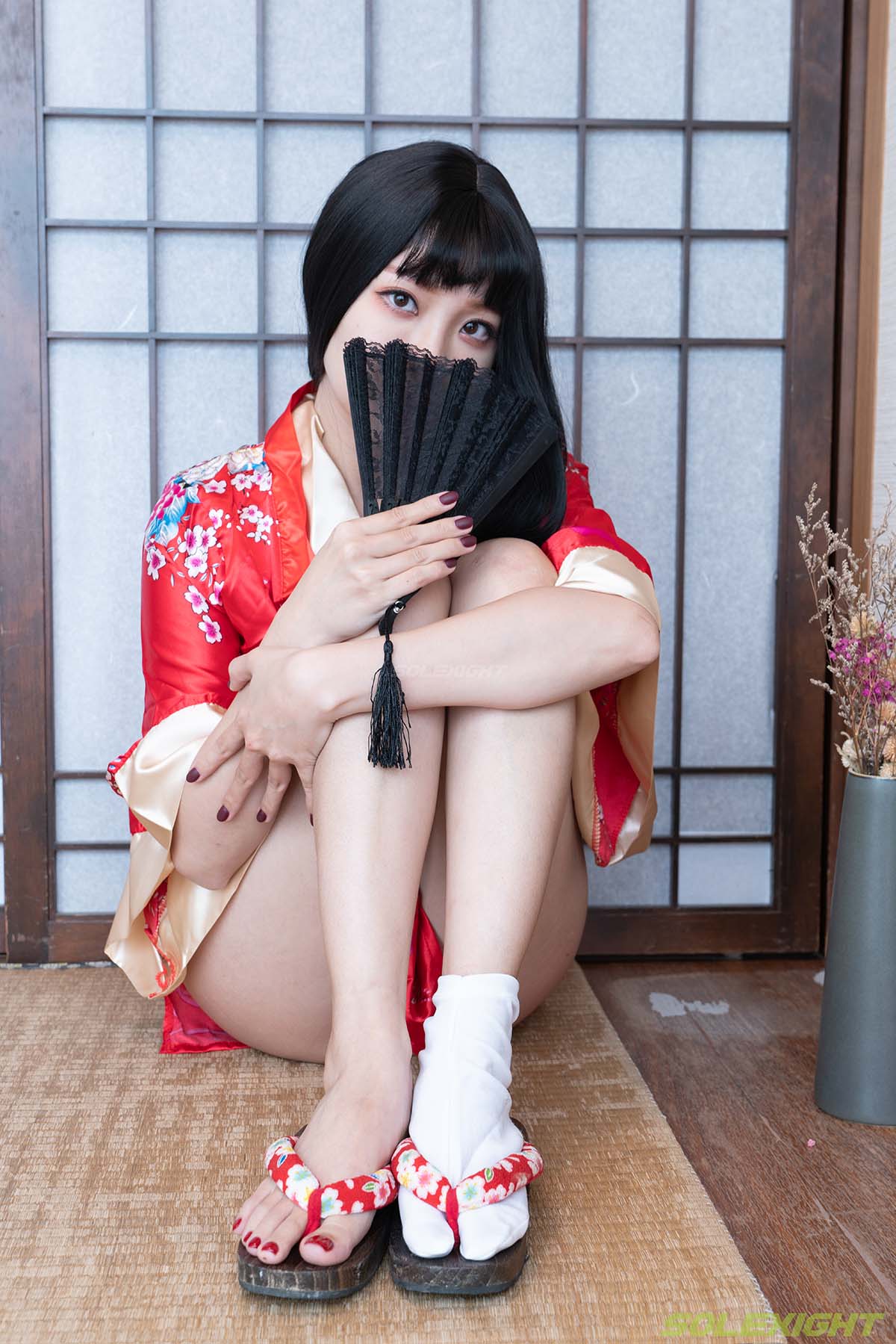 台湾solexight足控图片福利 – Yui 和服 裸足 预览图 - 2