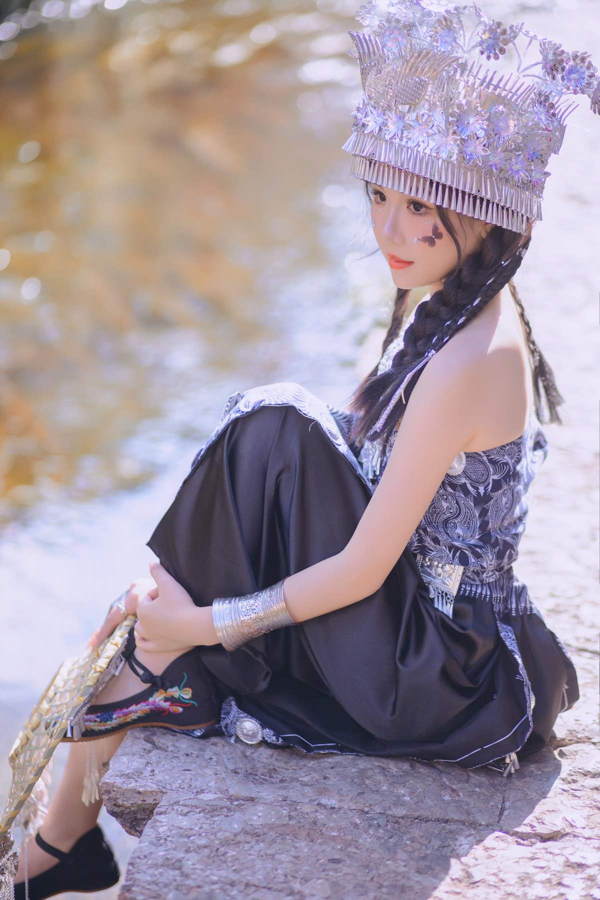 [YITUYU艺图语]2025.04.11 苗疆阿妹 小林