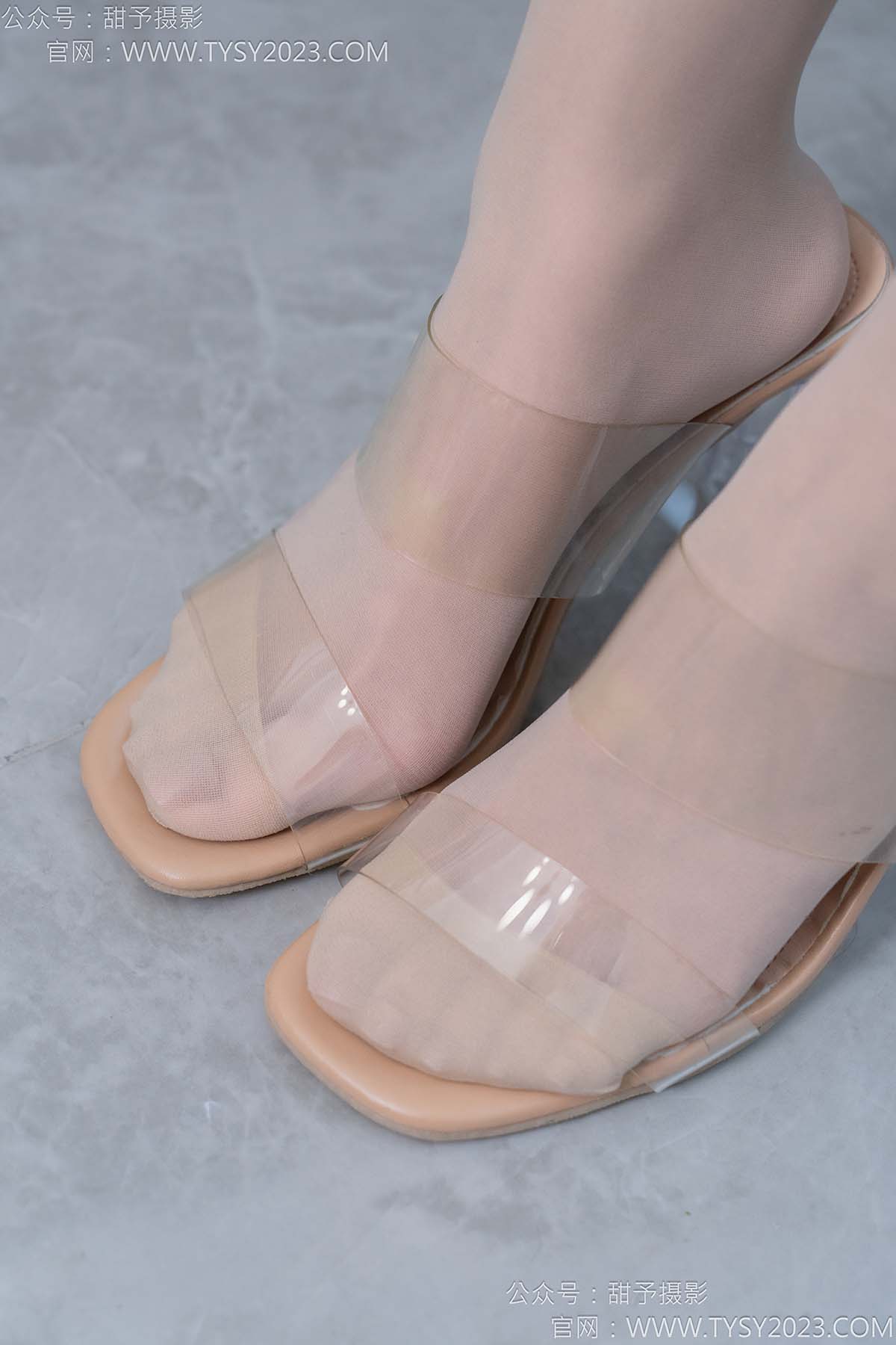 甜予摄影 NO.188 贝壳-透明高跟、高跟鞋、薄肉丝、薄黑丝、裸足