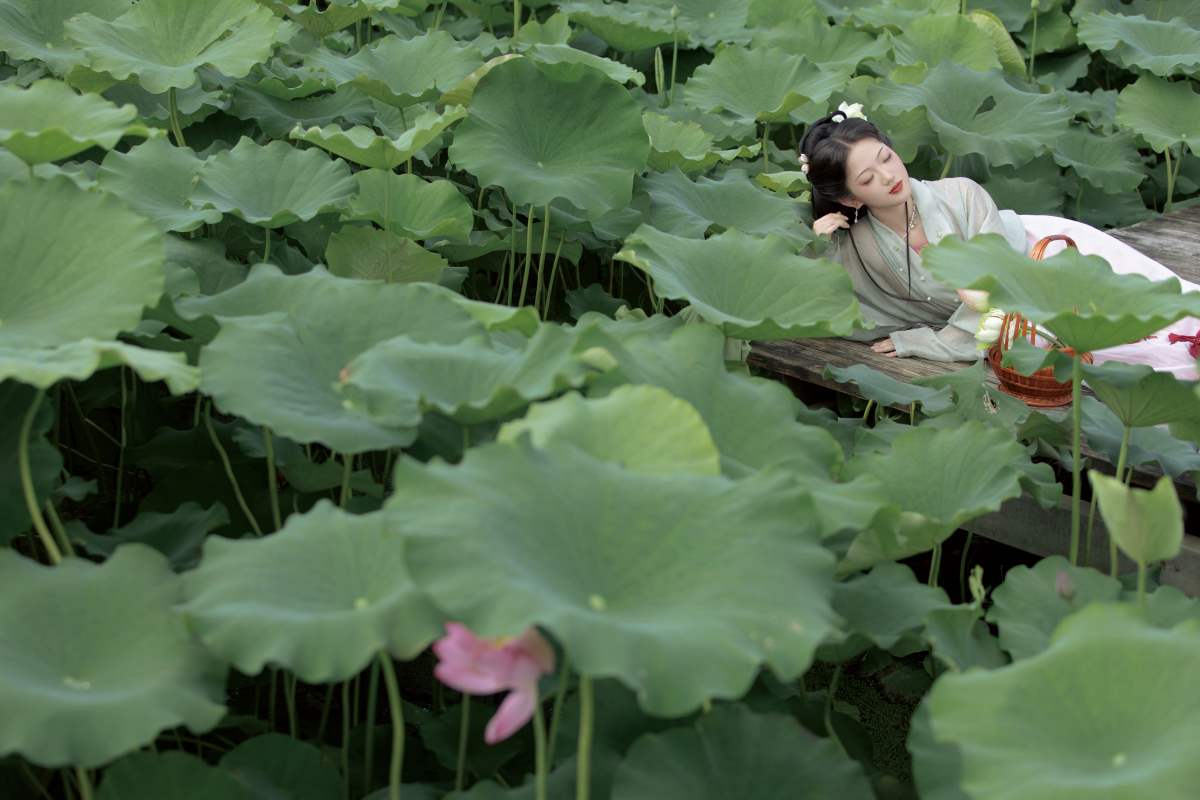 [YITUYU艺图语]2025.04.13 如梦令 莹莹 预览图 - 2