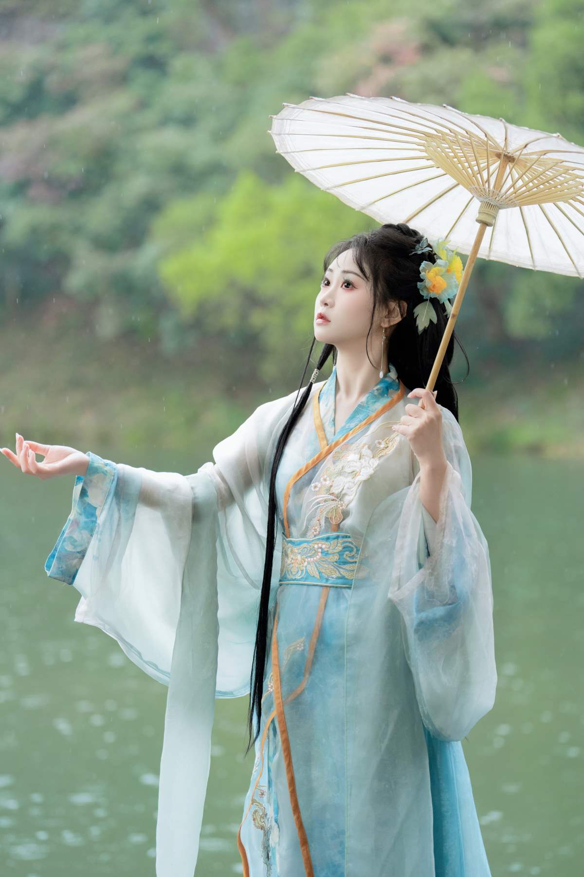 [YITUYU艺图语]2025.04.14 阴天梅花 湫一只岁岁