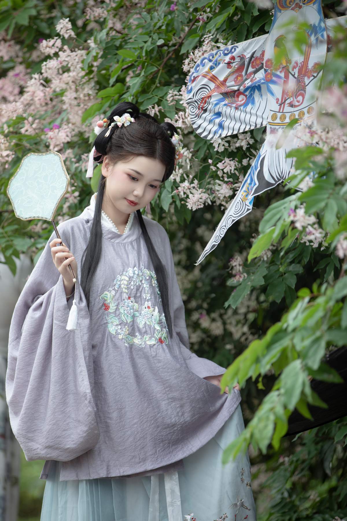 [YITUYU艺图语]2025.04.15 春日游 鹅鹅吃不饱 预览图 - 2