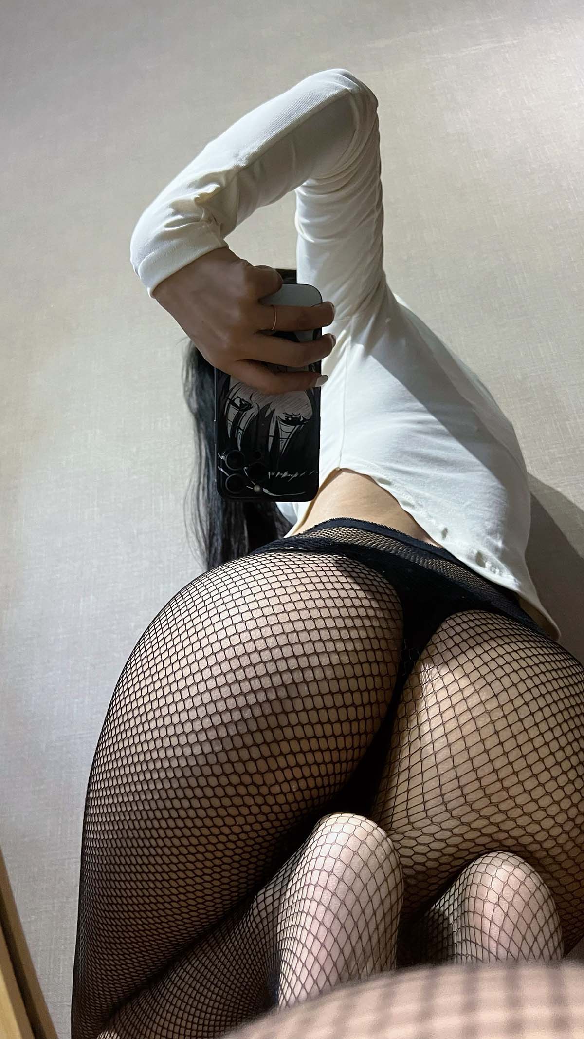 陈佩奇yyyy – 网丝蜜桃臀