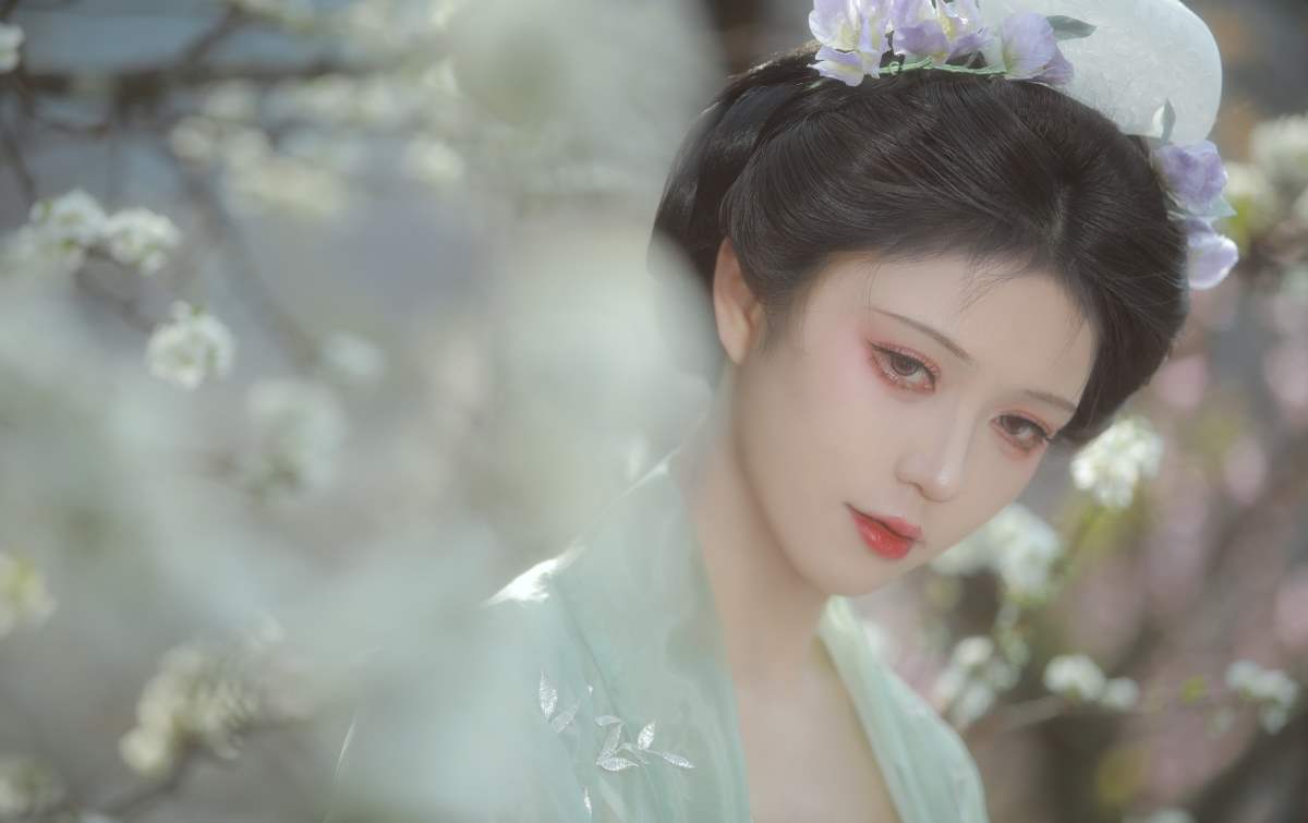 [YITUYU艺图语]2025.04.16 春山如黛草如烟 吾岁岁