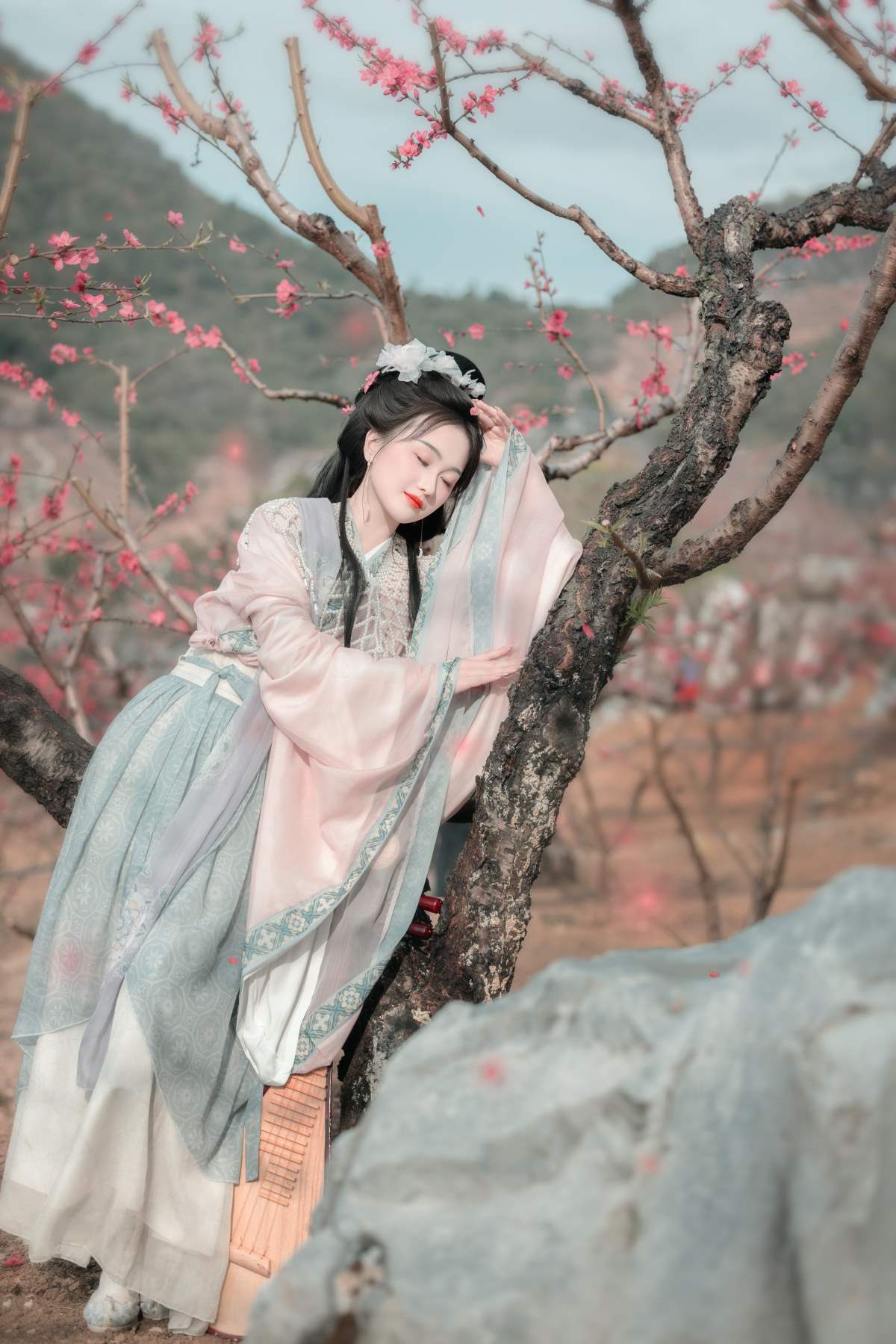 [YITUYU艺图语]2025.04.16 桃花醉 大歪歪哥 预览图 - 2