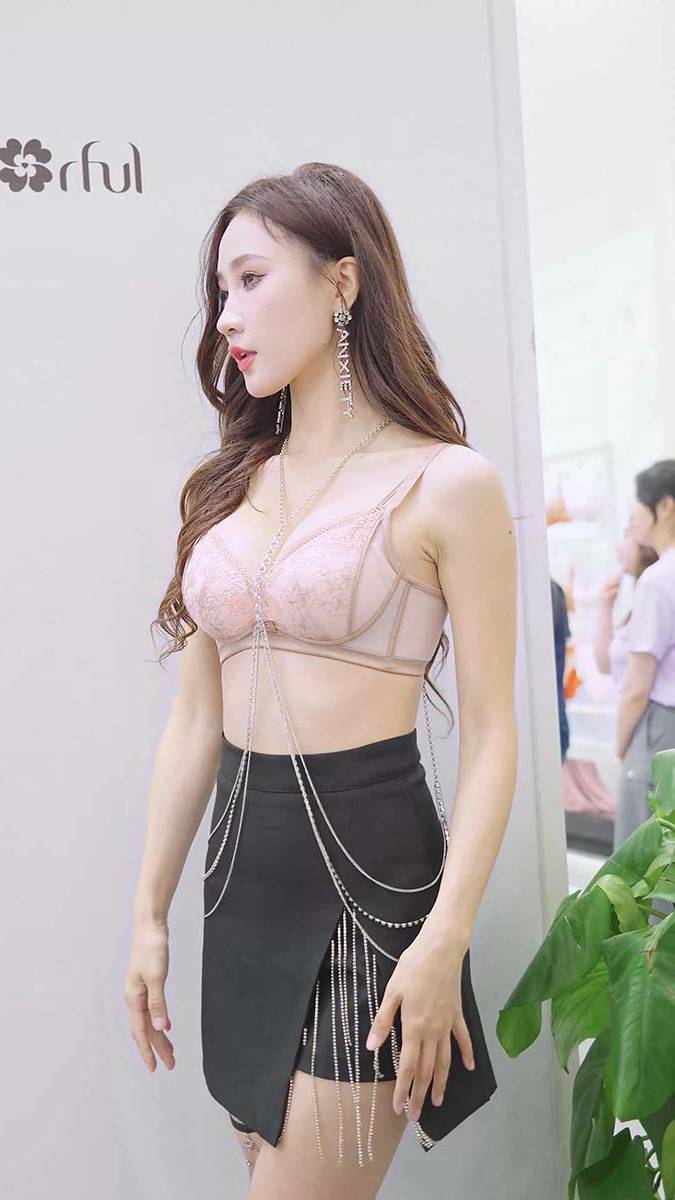 2024 深圳SIUF内衣展 内衣秀 Racing Model 07