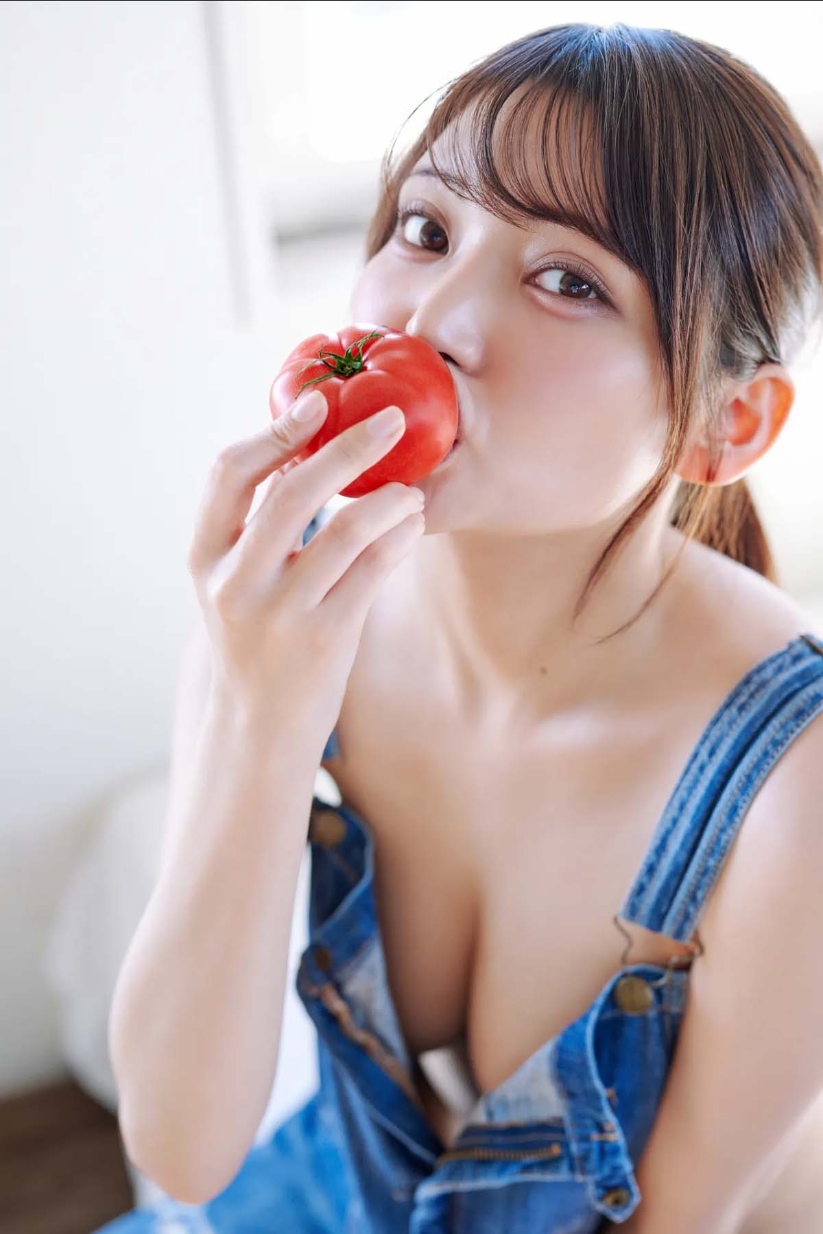 FRIDAY GOLD 似鳥沙也加 A to Z vol.5 预览图 - 2